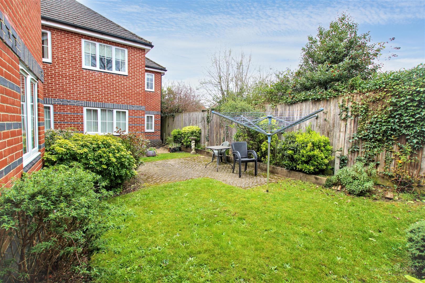 Armour Road, Tilehurst, Reading